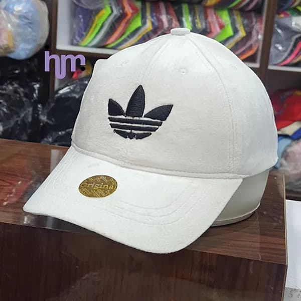 کلاه مخمل گلدوزی Adidas — تصویر ۳