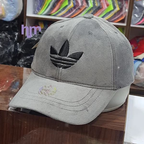 کلاه مخمل گلدوزی Adidas — تصویر ۴