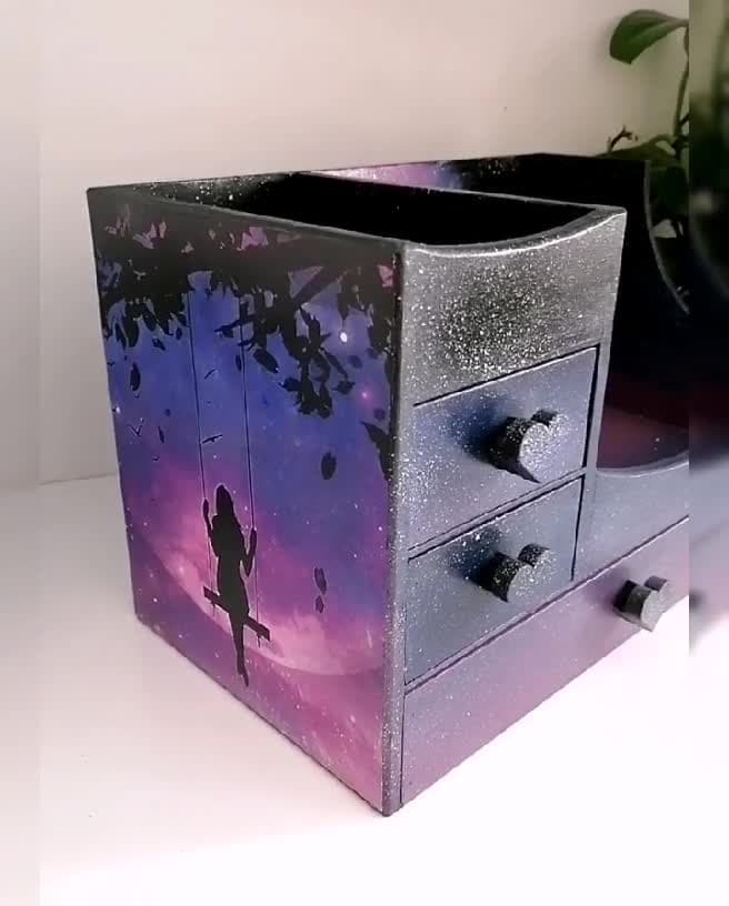 استند لوازم آرایش طرح شب پرستاره