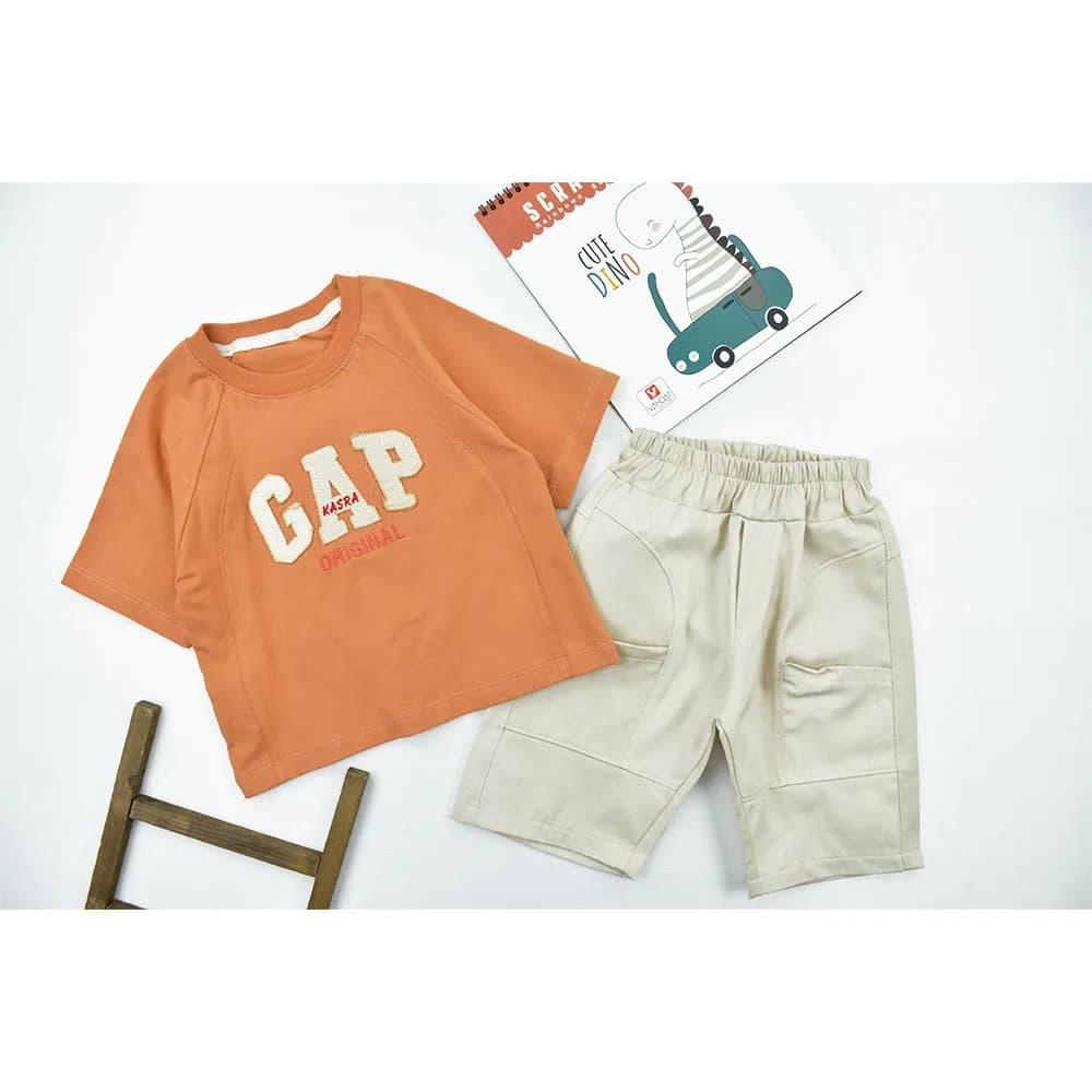 ست تیشرت و شلوارک پسرانه GAP طرح باکسی جنس پنبه و کتان — تصویر ۵