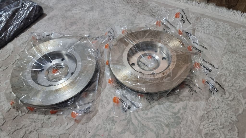 دیسک ترمز چرخ جلو هانتر کد 425622 مناسب برای پژو 206 تیپ 5 بسته 2 عددی کدk17434 — تصویر ۲