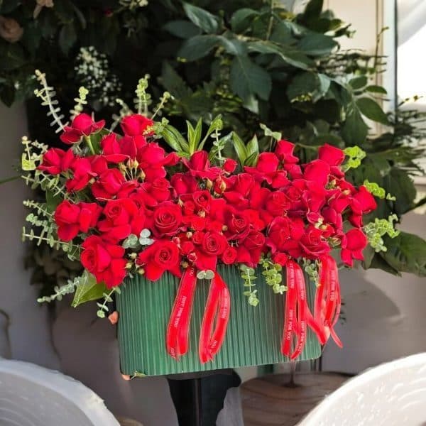 ارسال گل طبیعی برای دفتر مرکزی بیمه حافظ در تهران