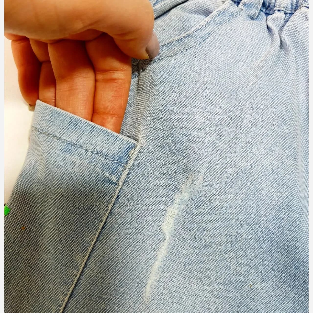 شلوارک جین بچگانه اسپرت جیب دار مناسب دختر و پسر سایز 9 ماه تا 5 سال — تصویر ۶