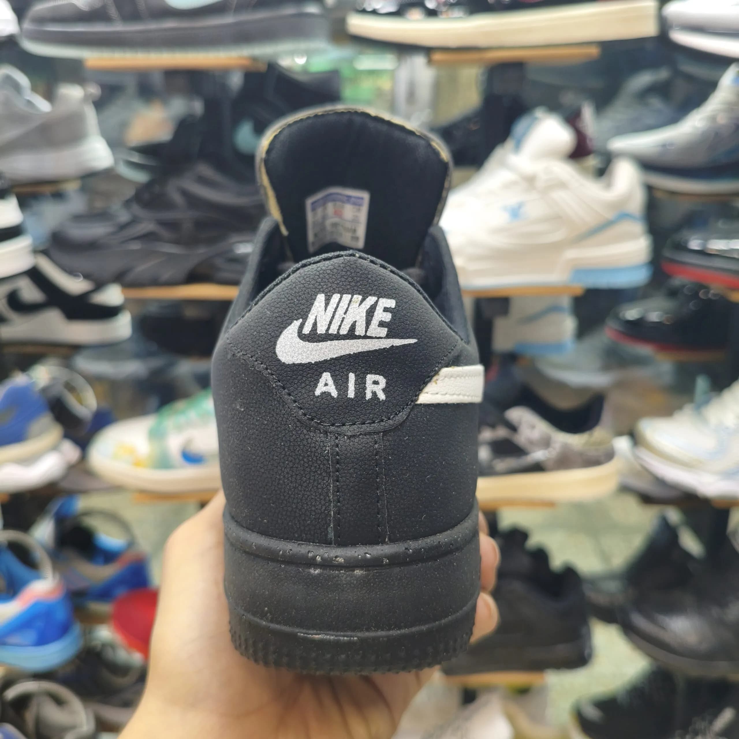 کتونی نایک ایرفورس 1 مردانه مشکی مدل Triple Black — تصویر ۳