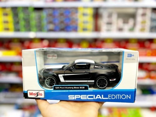 ماشین بازی مایستو مدل Ford Mustang Boss 302 — تصویر ۵