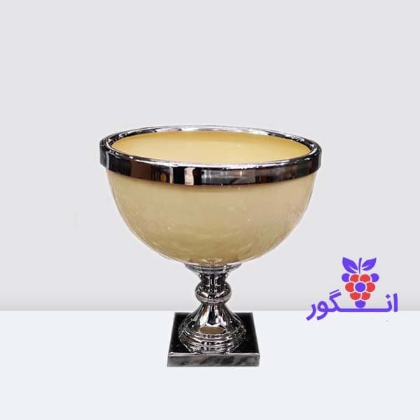 گلدان راژان رنگ کرمی با لبه نقره ای