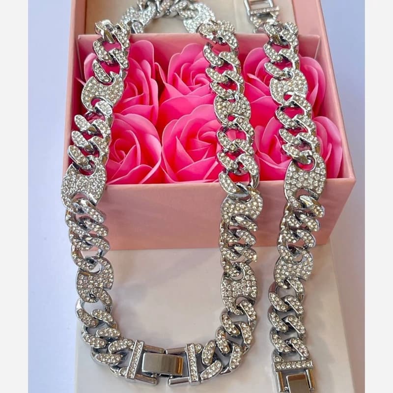 دستبند و گردنبند طرح کارتیر Cartier نگین کاری شده رنگ ثابت با کیفیت بالا