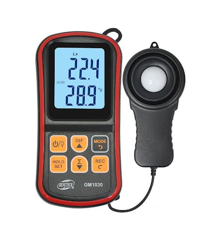نور سنج دیجیتال بنتک مدل GM1030