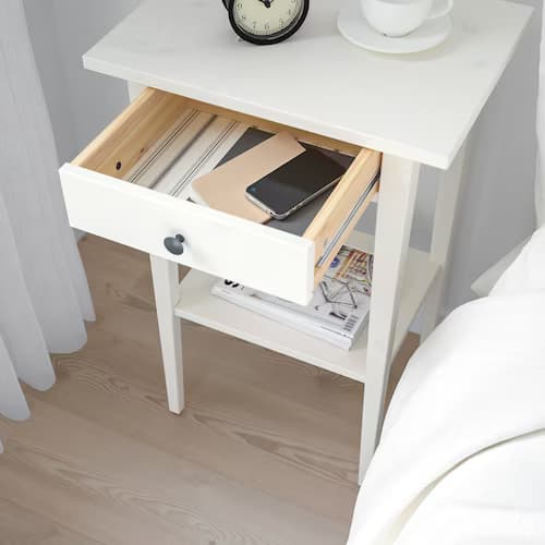 میز کنار تخت ایکیا مدل HEMNES — تصویر ۲
