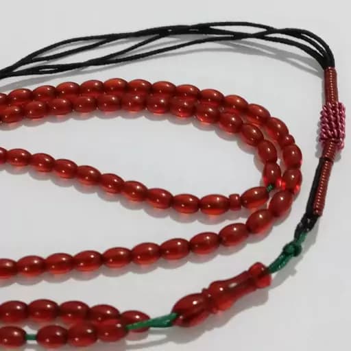 تسبیح 101دانه سندلوس رنگ زرشکی تراش گندمی | تسبیح سنگی — تصویر ۸