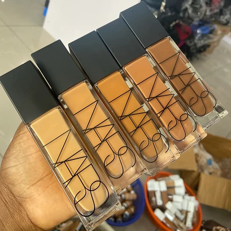 کرم پودر نارس natural radiant ماندگاری 16 ساعته — تصویر ۵