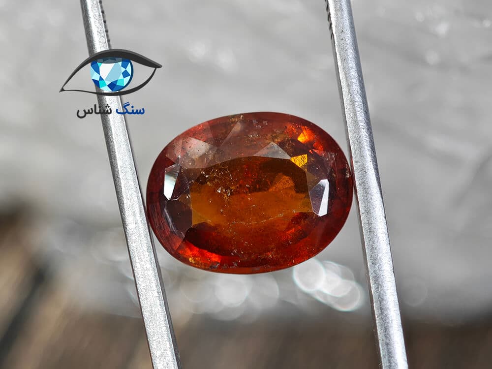 نگین گارنت هسونیت طبیعی 5.2 قیراط — تصویر ۴