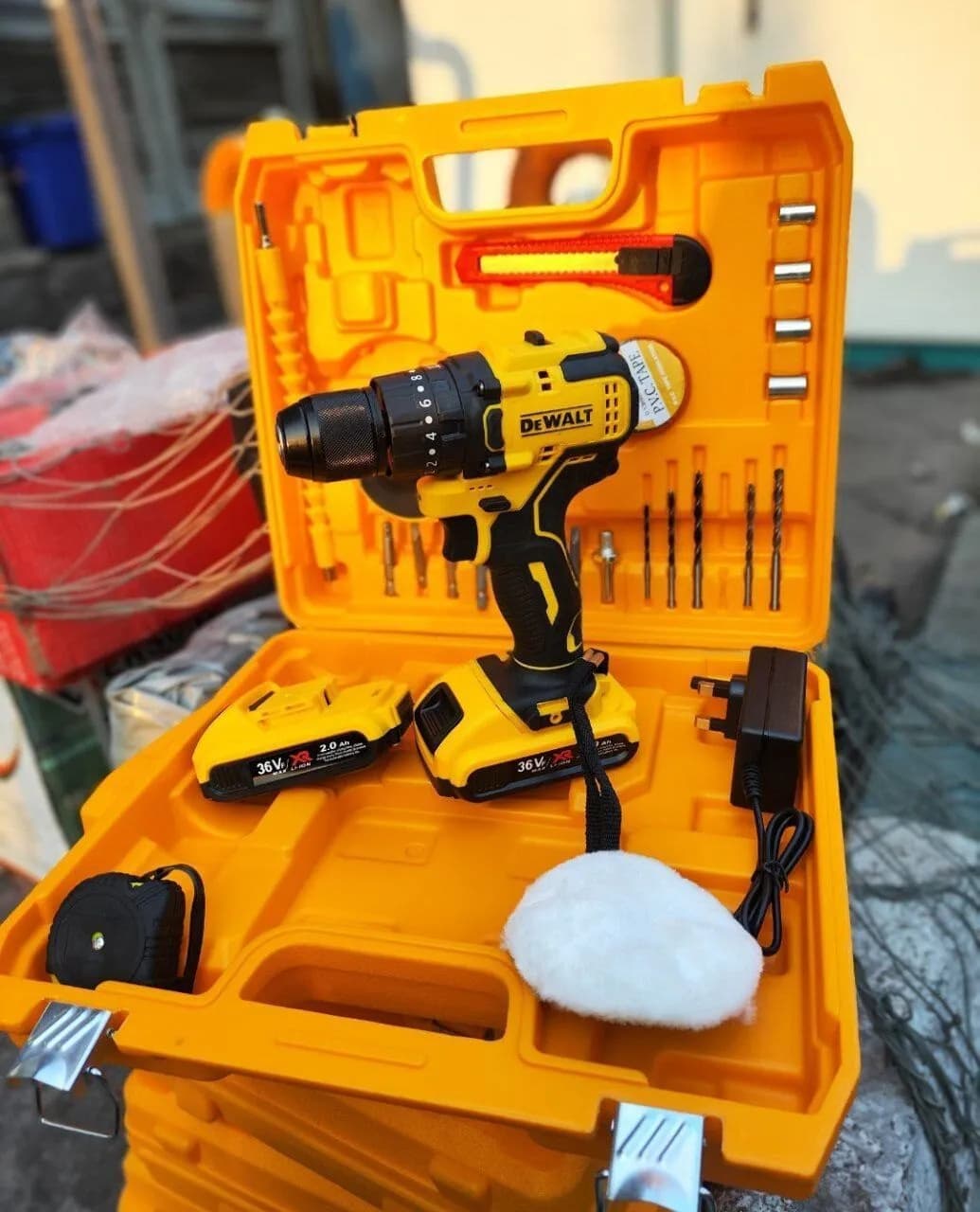 دریل شارژی 36 ولت براشلس پولیش دار سه نظام فلزی طرح دیوالت مدل dewalt-36 — تصویر ۲