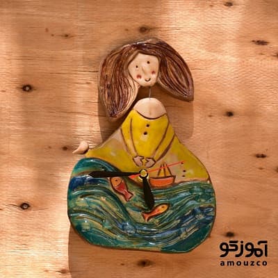 ساعت دیواری سفالی دختر (کد 02)