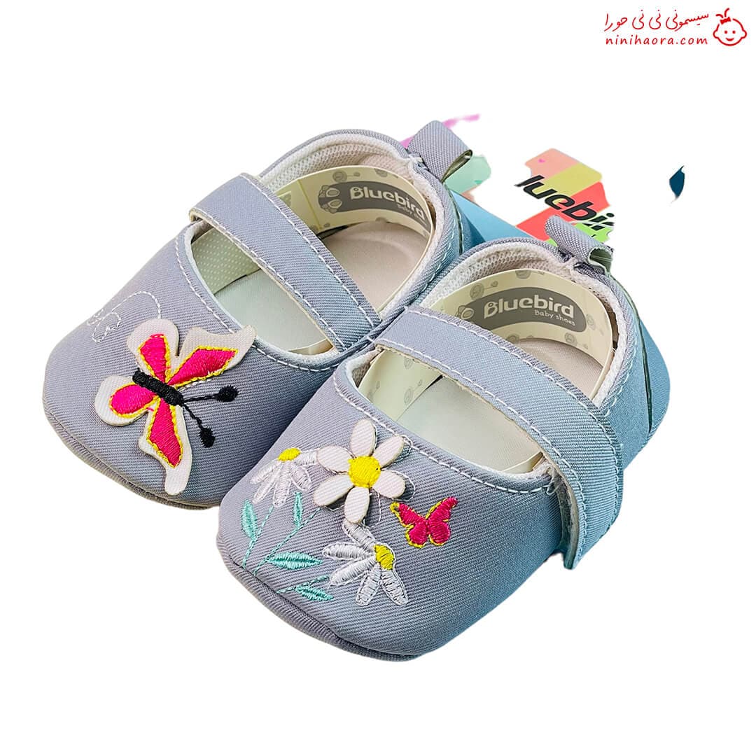 پاپوش دخترانه با طرح گل و پروانه از برند BlueBird