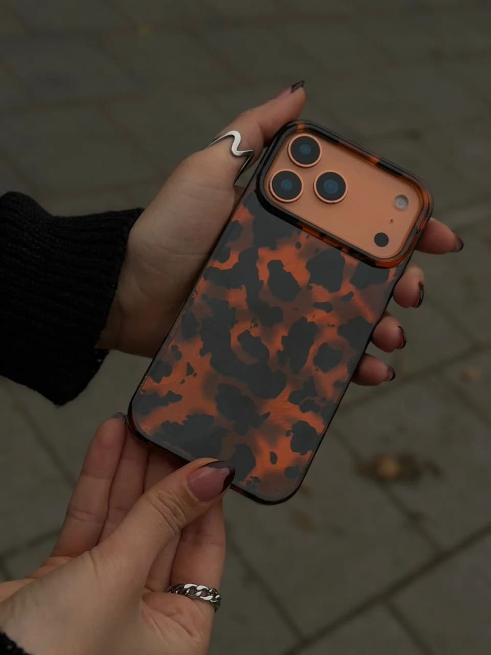 قاب leopard brown (آیفون) — تصویر ۴