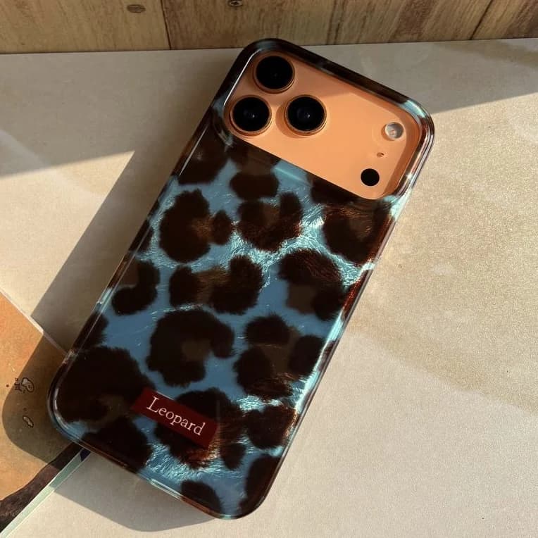 قاب leopard blue (آیفون)