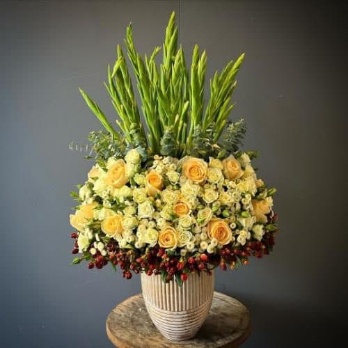 ارسال فوری گل برای تالار پذیرایی محدوده غرب تهران 8581