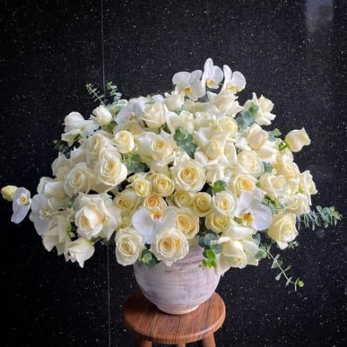 ارسال فوری گل برای تالار پذیرایی داریوش تهران 8493