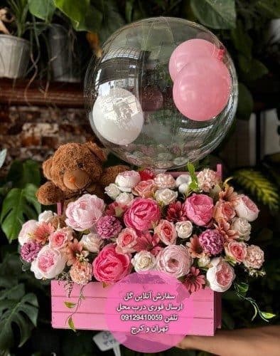باکس گل لاکچری گل و عروسک همراه عروسک خرسی