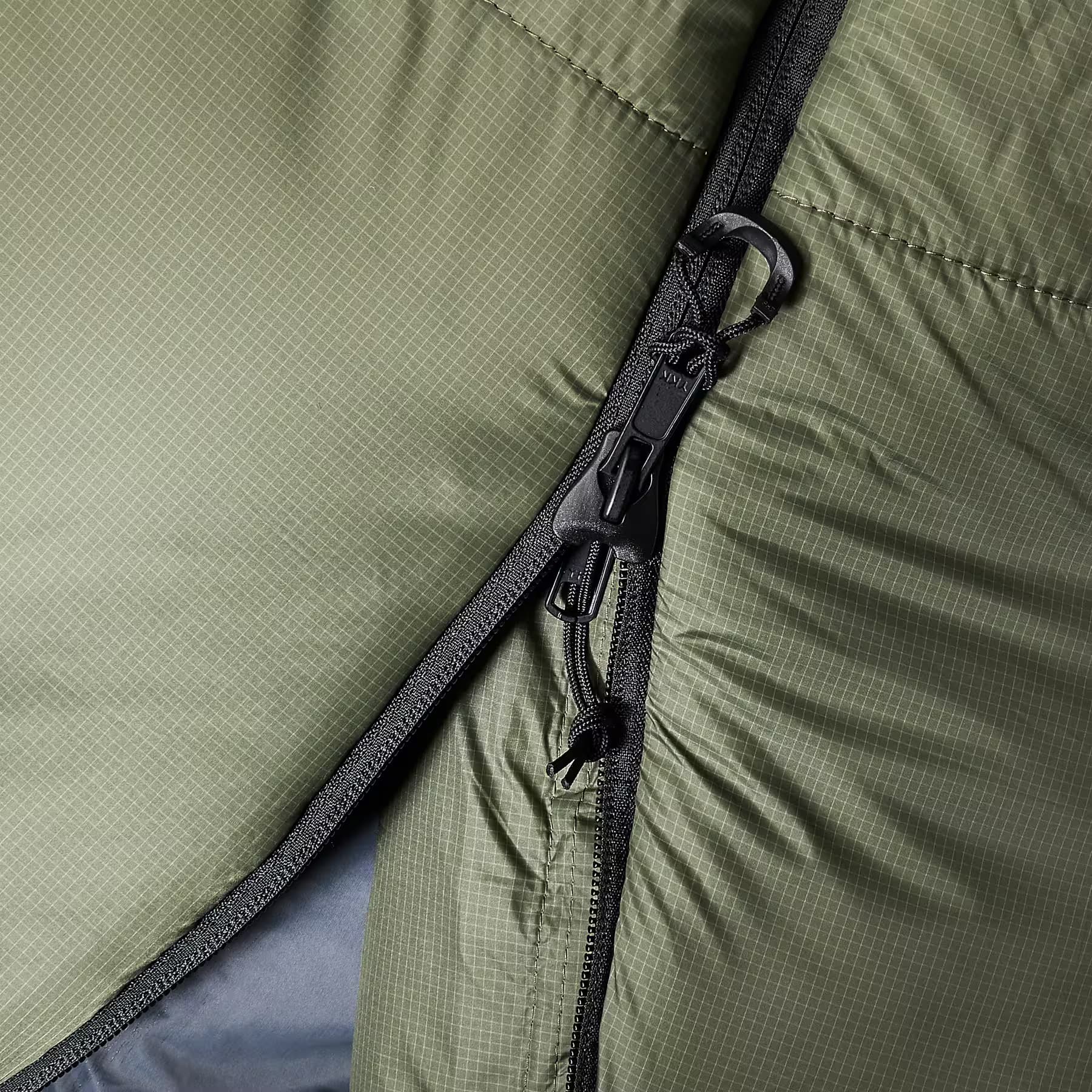کیسه خواب سیموند دمای راحتی 0 درجه Simond Outdoor Trekking Synthetic Sleeping Bag – Khaki – MT500 – 0 °C Comfort – — تصویر ۶