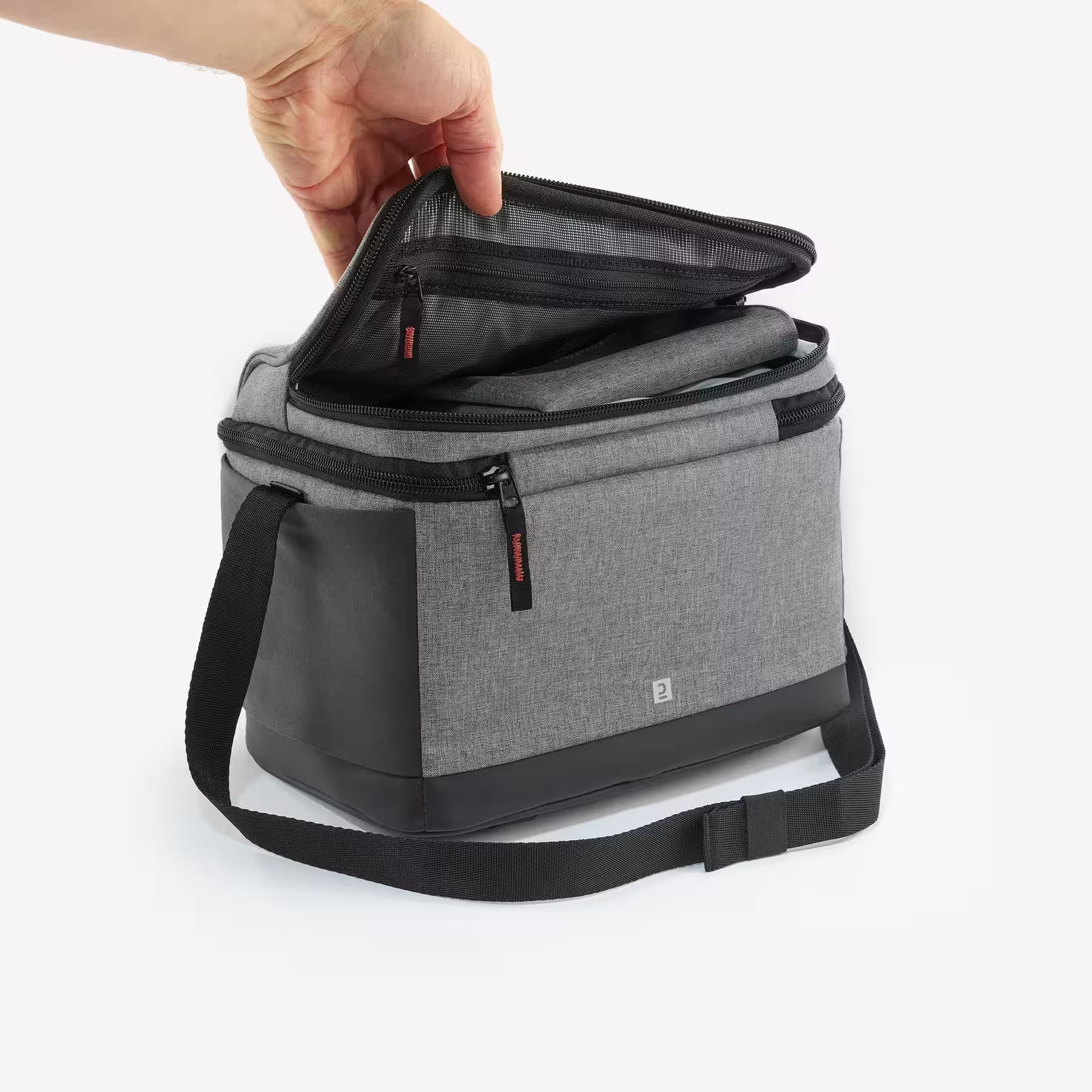کیف عایق حمل غذا کچوا با 1 عدد میز Quechua Isothermal Lunch Box 500 with 1 Set of Table Mats Included – 5 Litres — تصویر ۶
