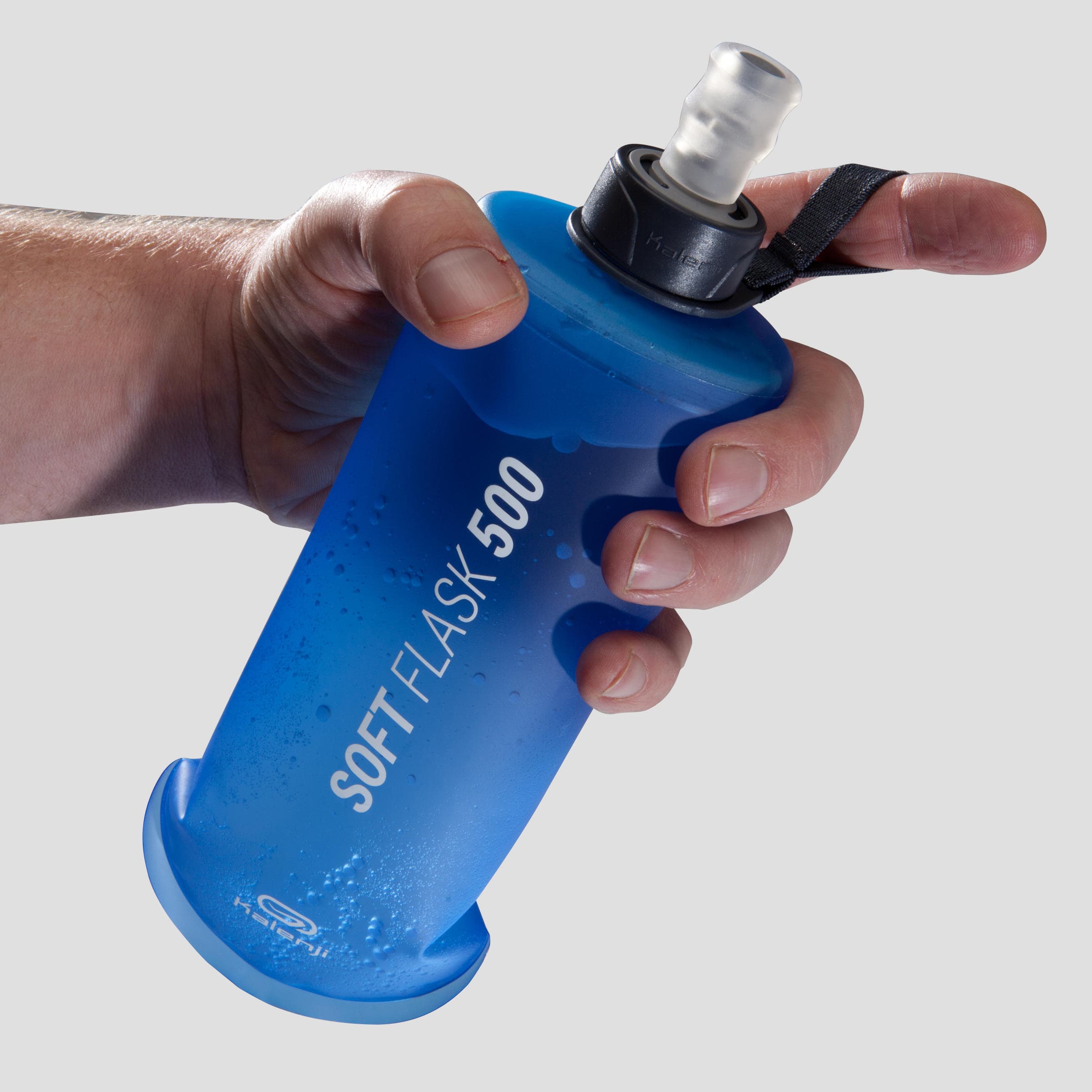 قمقمه انعطاف پذیر کالنجی – دکتلون Kalenji Cross Country Flask – 500 ml – Blue — تصویر ۶