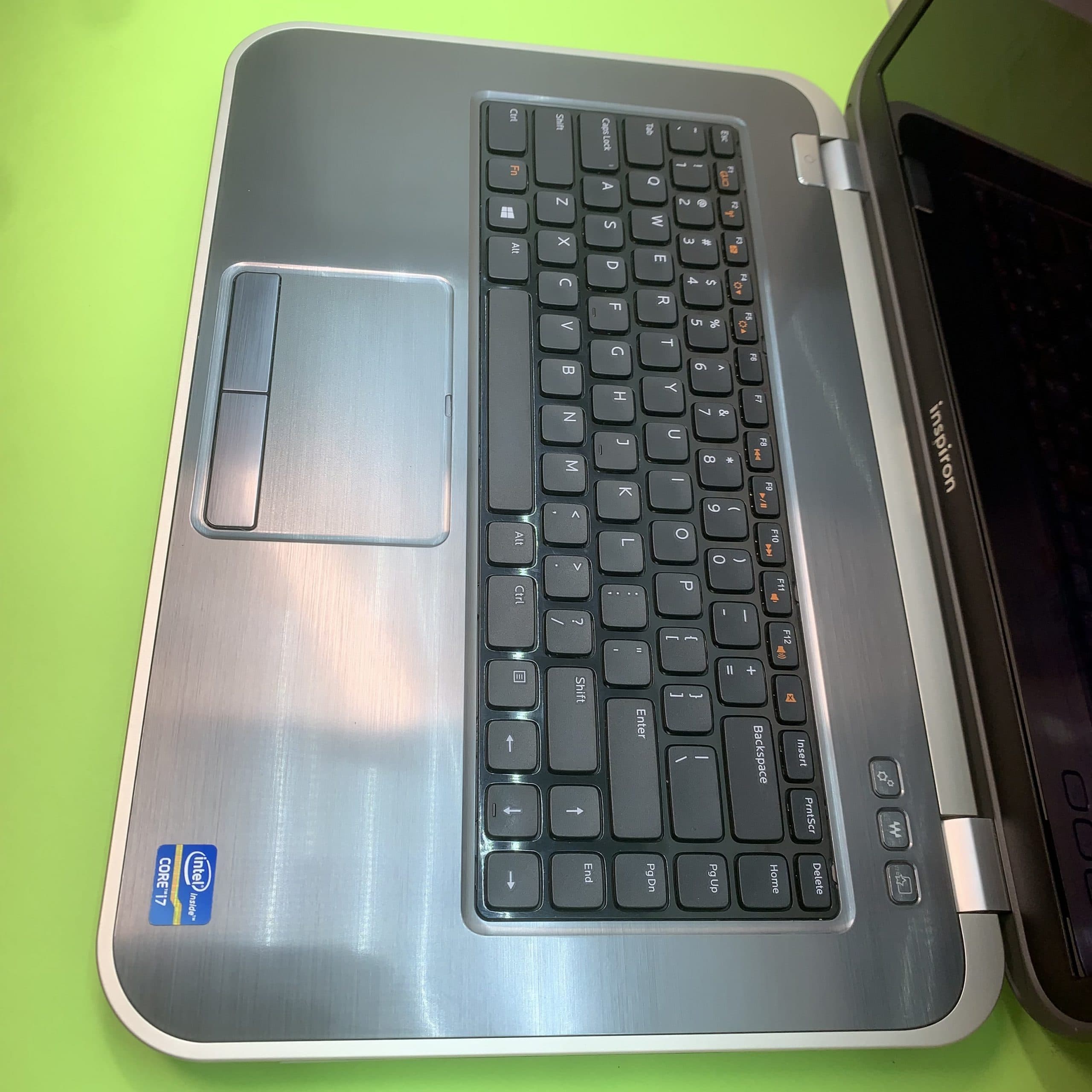 Dell Inspiron 5520 — تصویر ۴