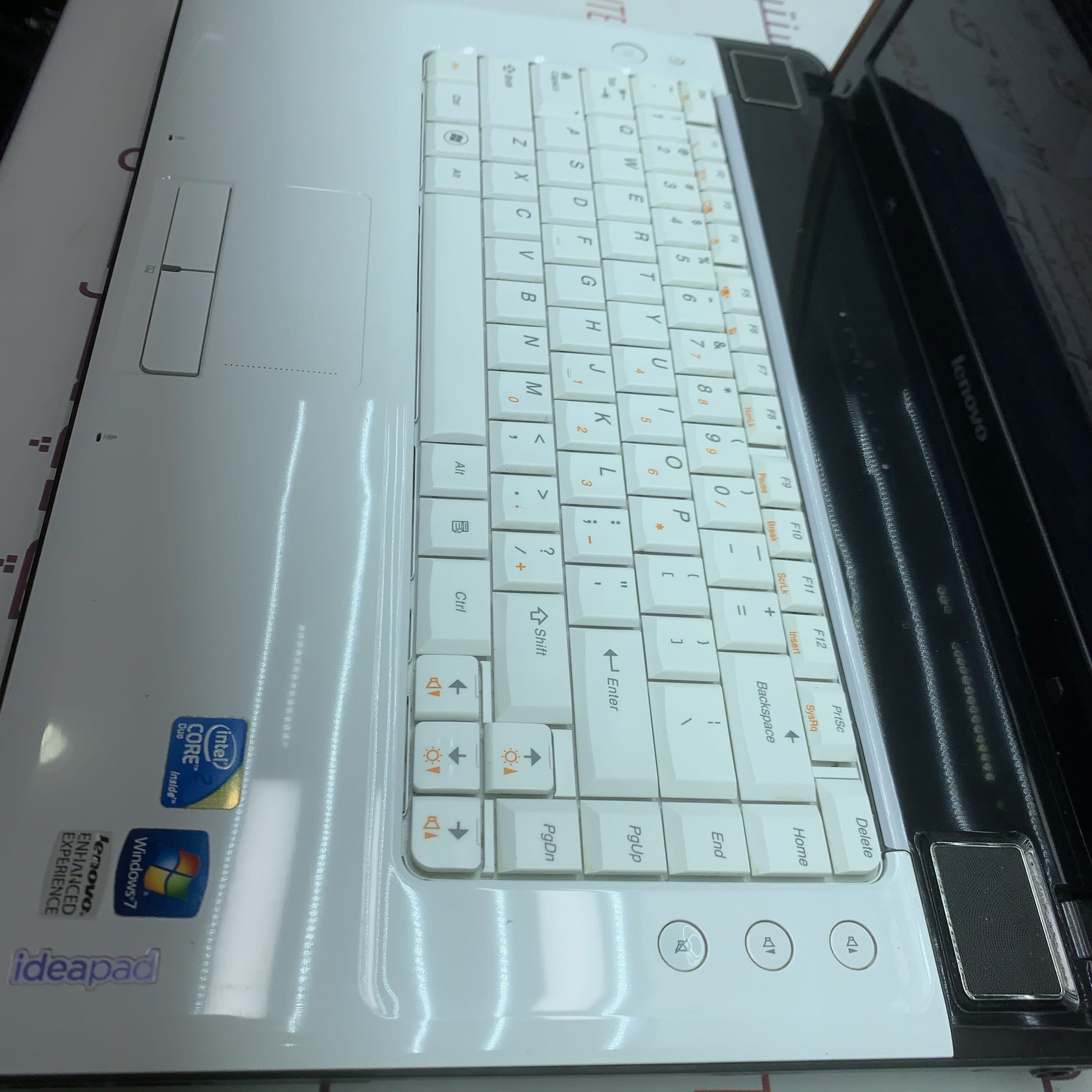 Lenovo Ideapad Y550 — تصویر ۳