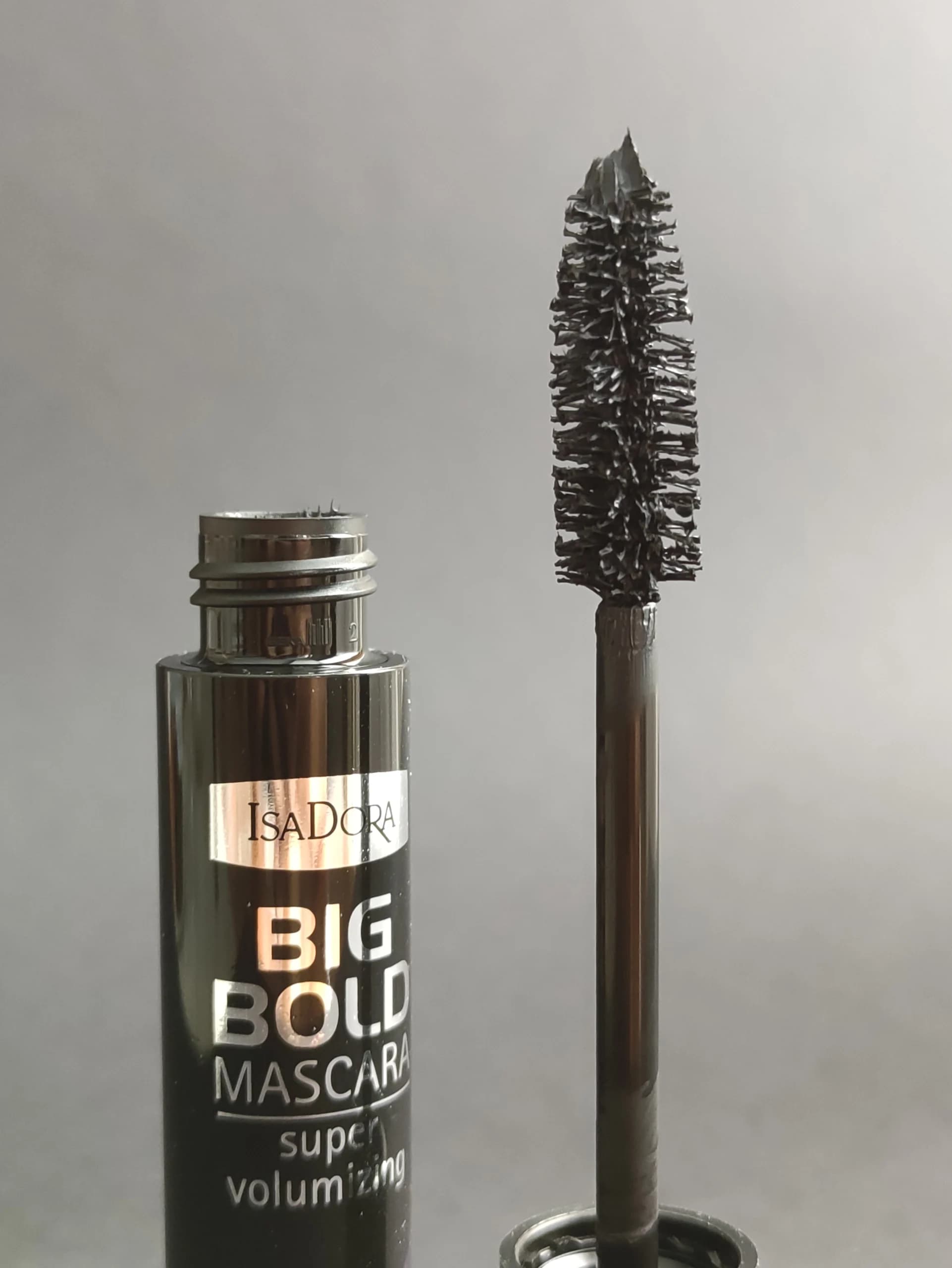 ریمل حجم دهنده Big Bold بنفش ایزادورا ISADORA — تصویر ۷