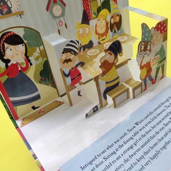 Snow White Fairy Tale Pop-Up Book — تصویر ۲