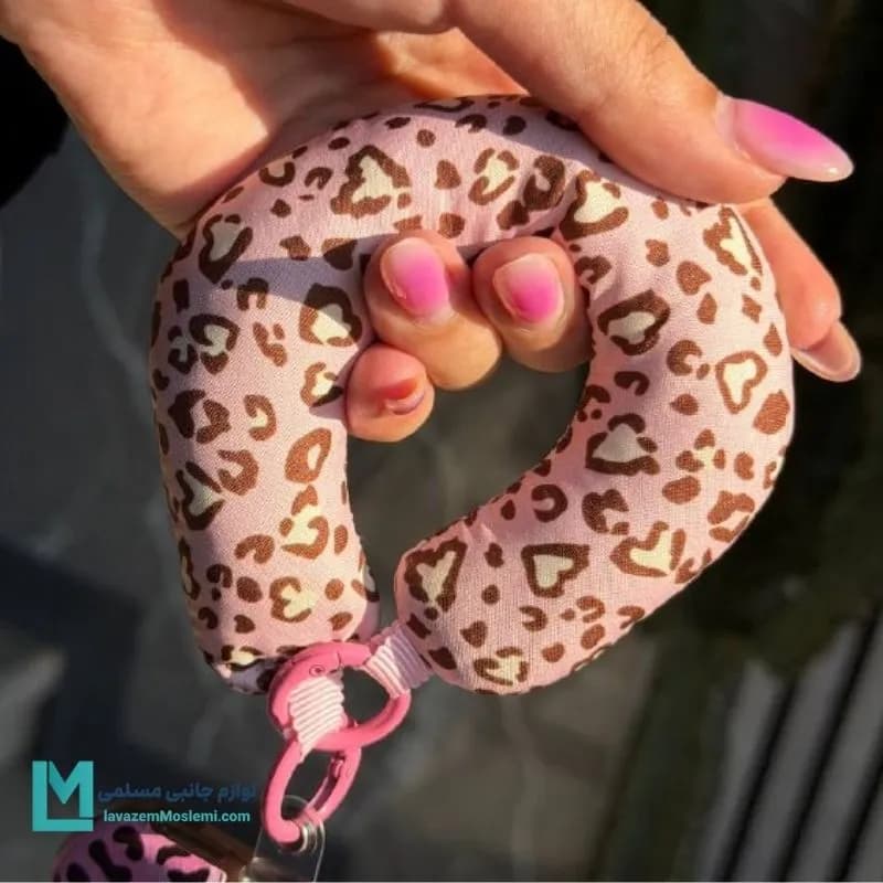 قاب گوشی دخترانه کلاسیک پلنگی آویزدار کد C3376 | لوازم جانبی مسلمی — تصویر ۲
