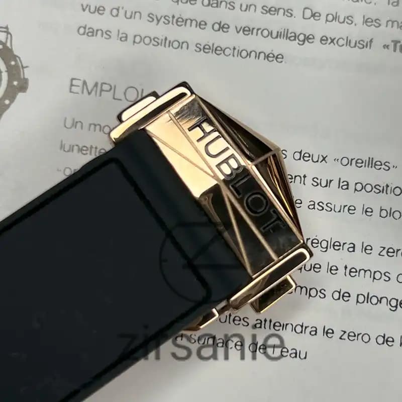 ساعت مچی مردانه هابلوت کهکشانی رزگلد صفحه مشکی Hublot Big Bang Unico Sang Bleu ll King Rose Gold — تصویر ۵