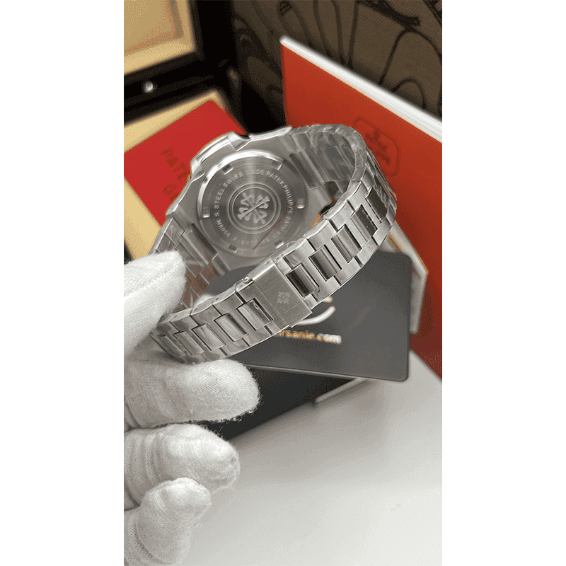 ساعت مچی مردانه پتک فیلیپ ناتیلوس سیلور صفحه آبی Patek Philippe Nautilus Watch Silver Blue Screen — تصویر ۵