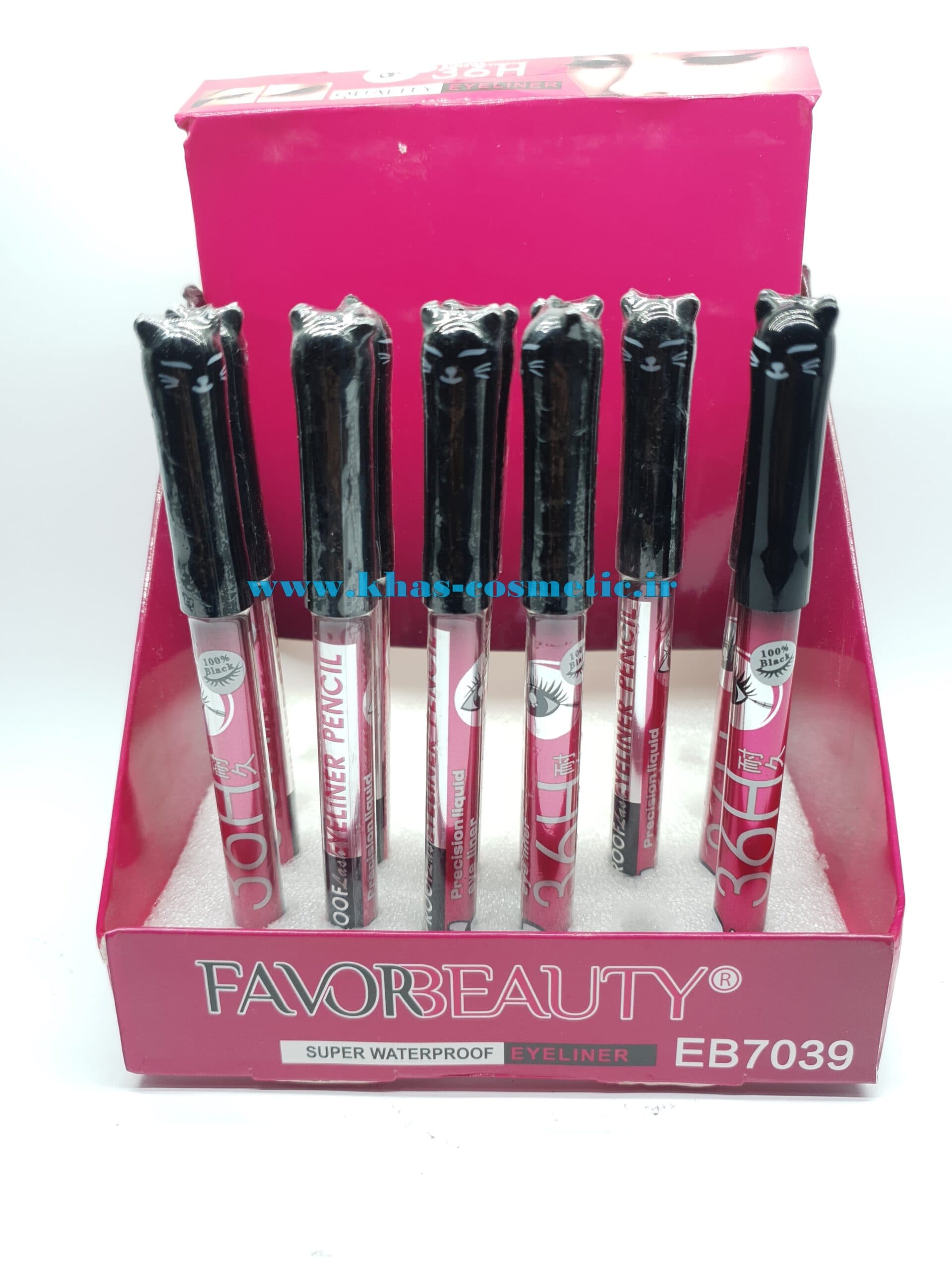 خط چشم ماژیکی طرح گربه (Favorbeauty)