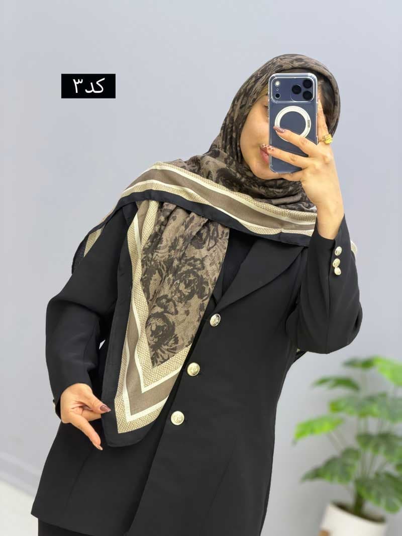 روسری طرحدار سندرا کد 11034 — تصویر ۳
