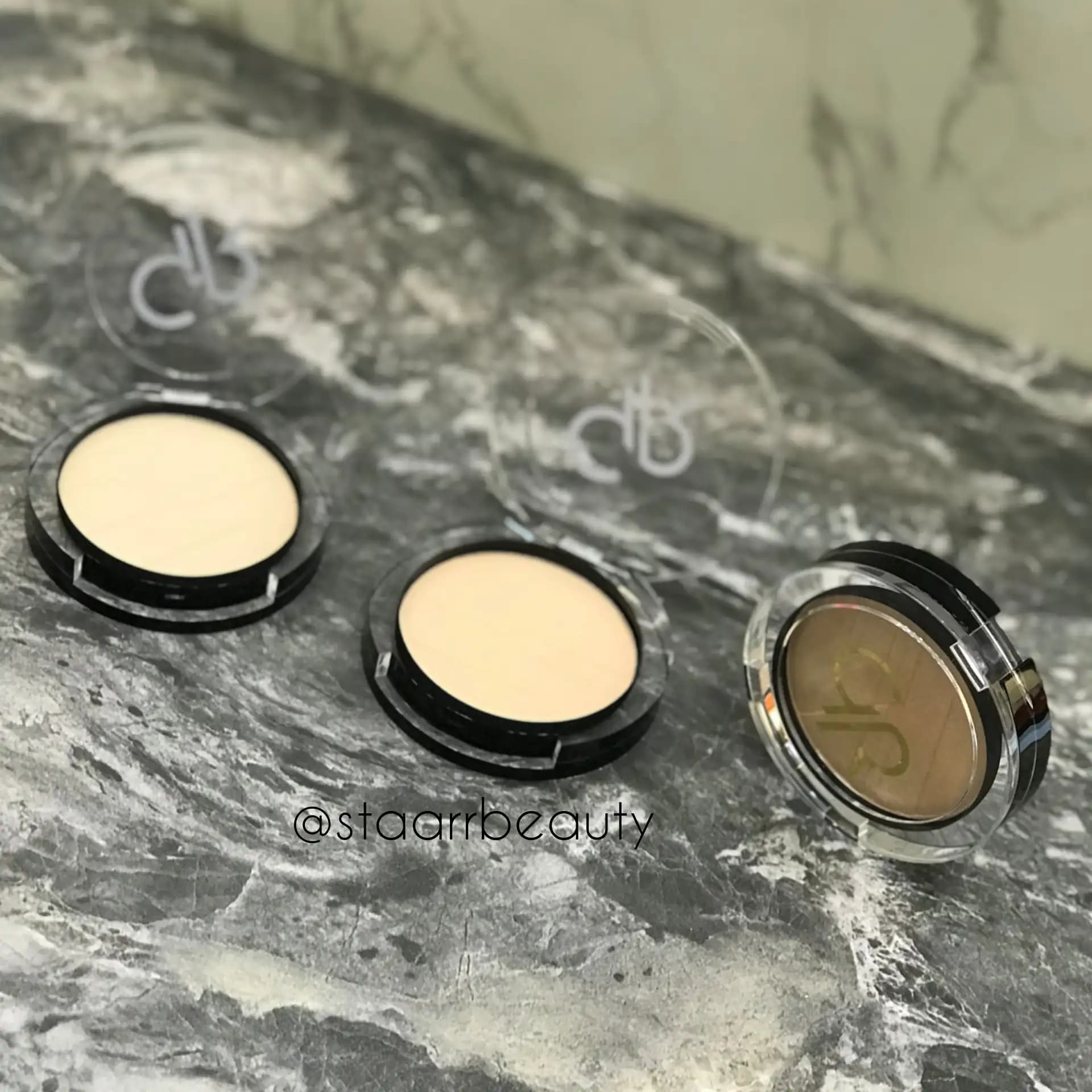 پنکک فشرده (طلایی) گلدن‌رزGOLDENROSE مدل Pressed Powder با SPF15 — تصویر ۴