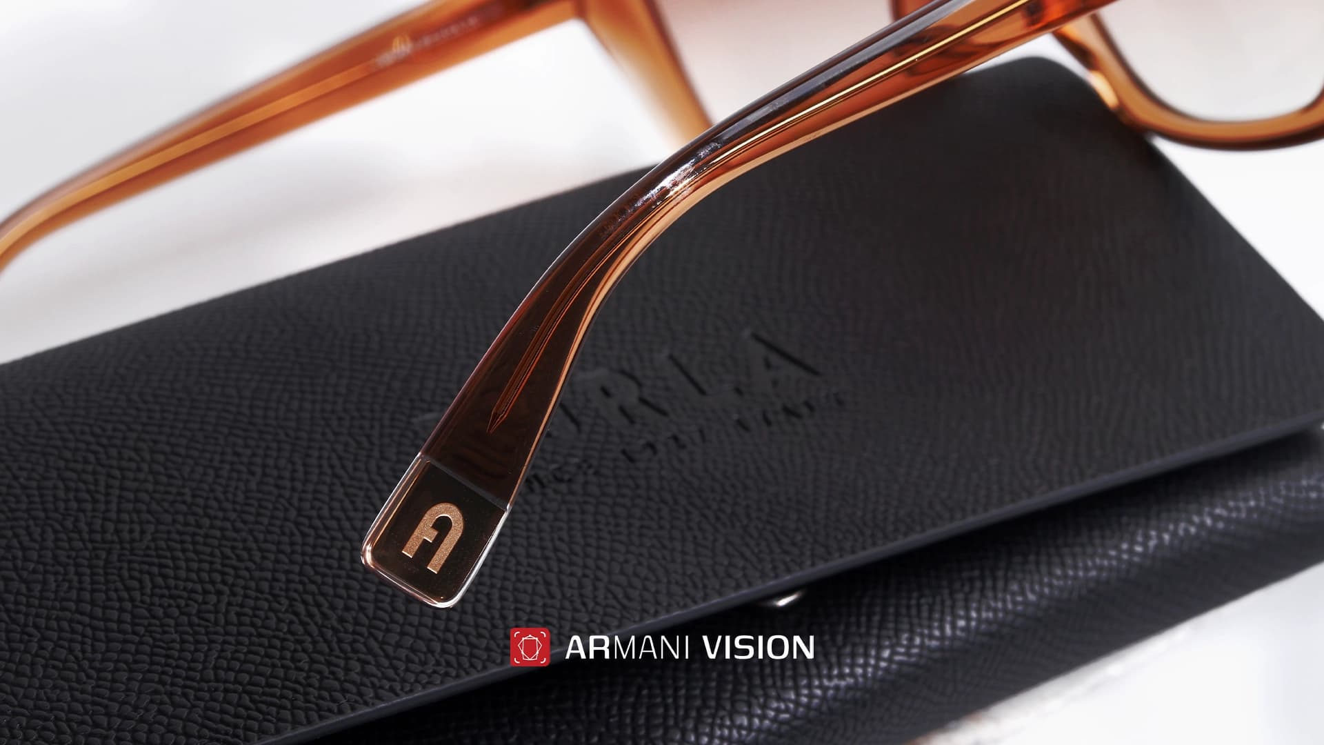 عینک فورلا FURLA – SFU620V – 0D67 — تصویر ۷