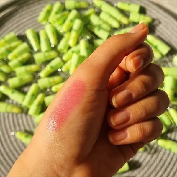 بالم لب و رژگونه حرارتی — تصویر ۴
