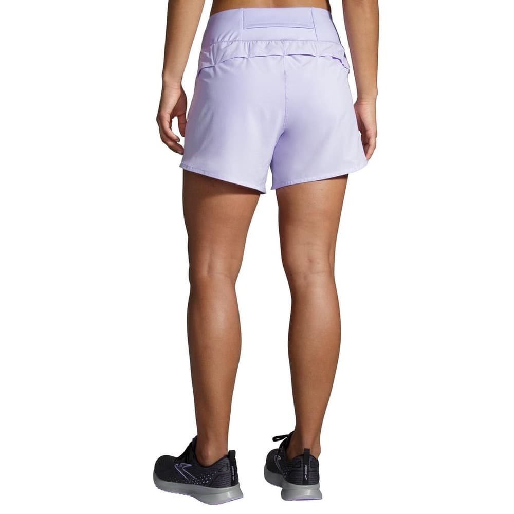 شورت ورزشی زنانه یاسی بروکس Brooks Chaser 5″ Short — تصویر ۶