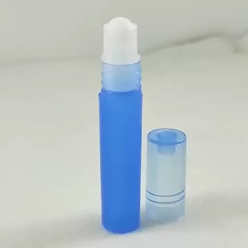 عطر جیبی یارا – رایحه‌ای سلطنتی در قالبی کوچک و ماندگار 3 میلی لیتر — تصویر ۲