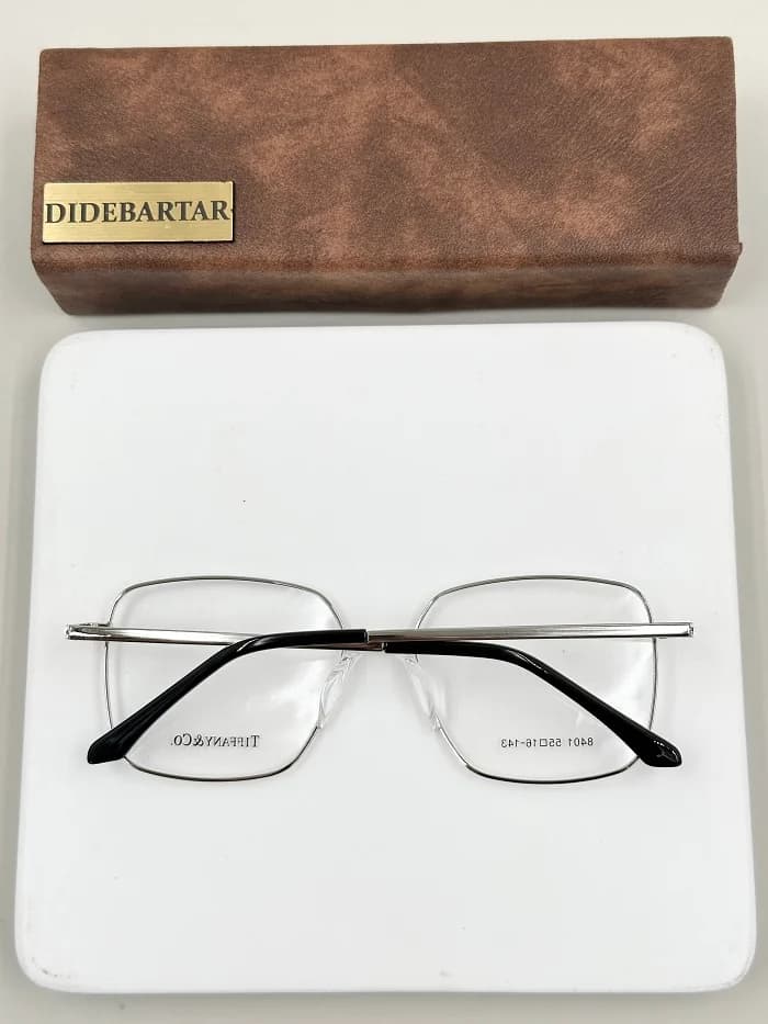 عینک طبی تیفانی کد 8401 — تصویر ۵