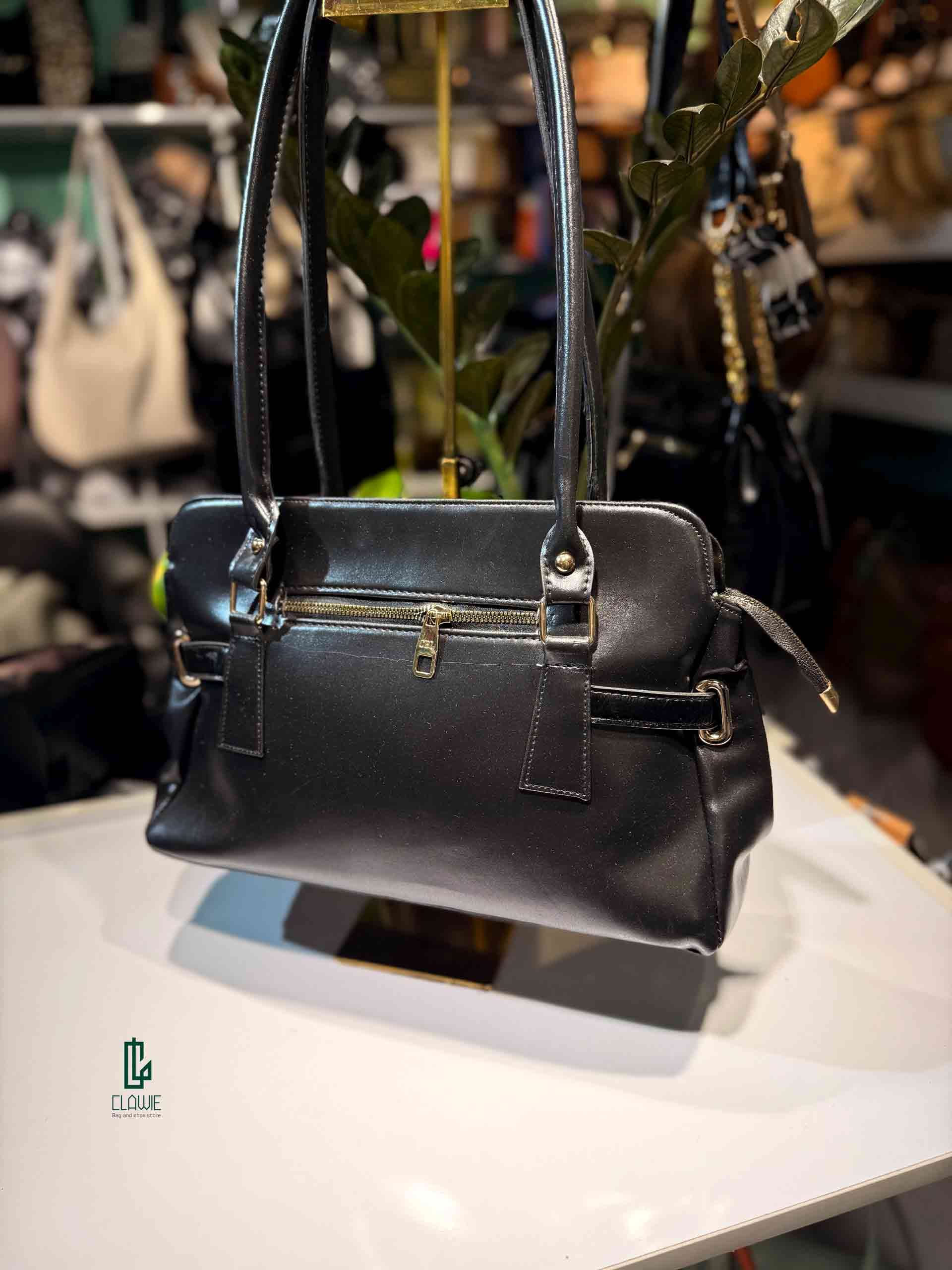 کیف چرمی: دوشی زنانه guess — تصویر ۲