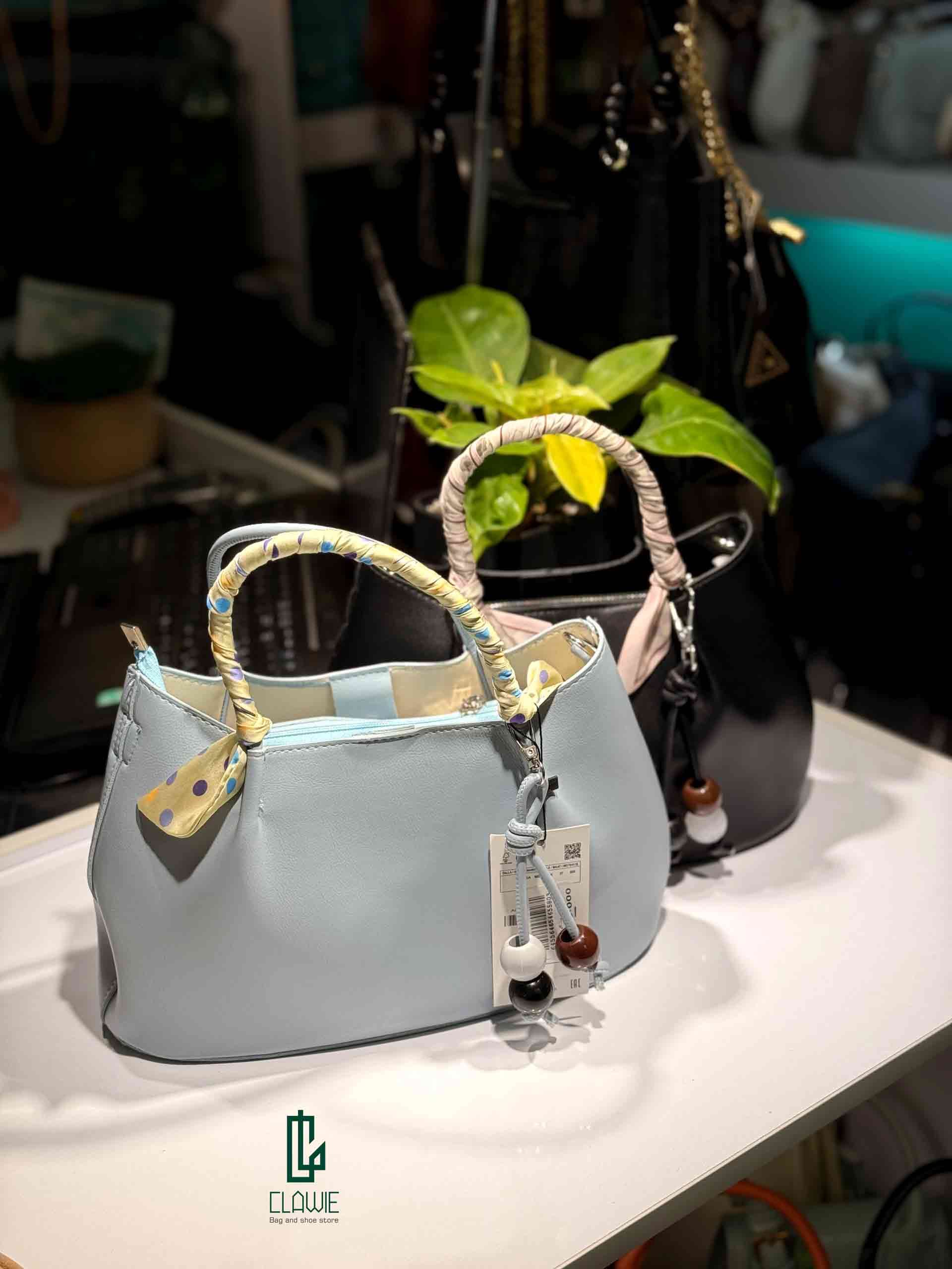 کیف دسته دار چرمی: زارا ساده