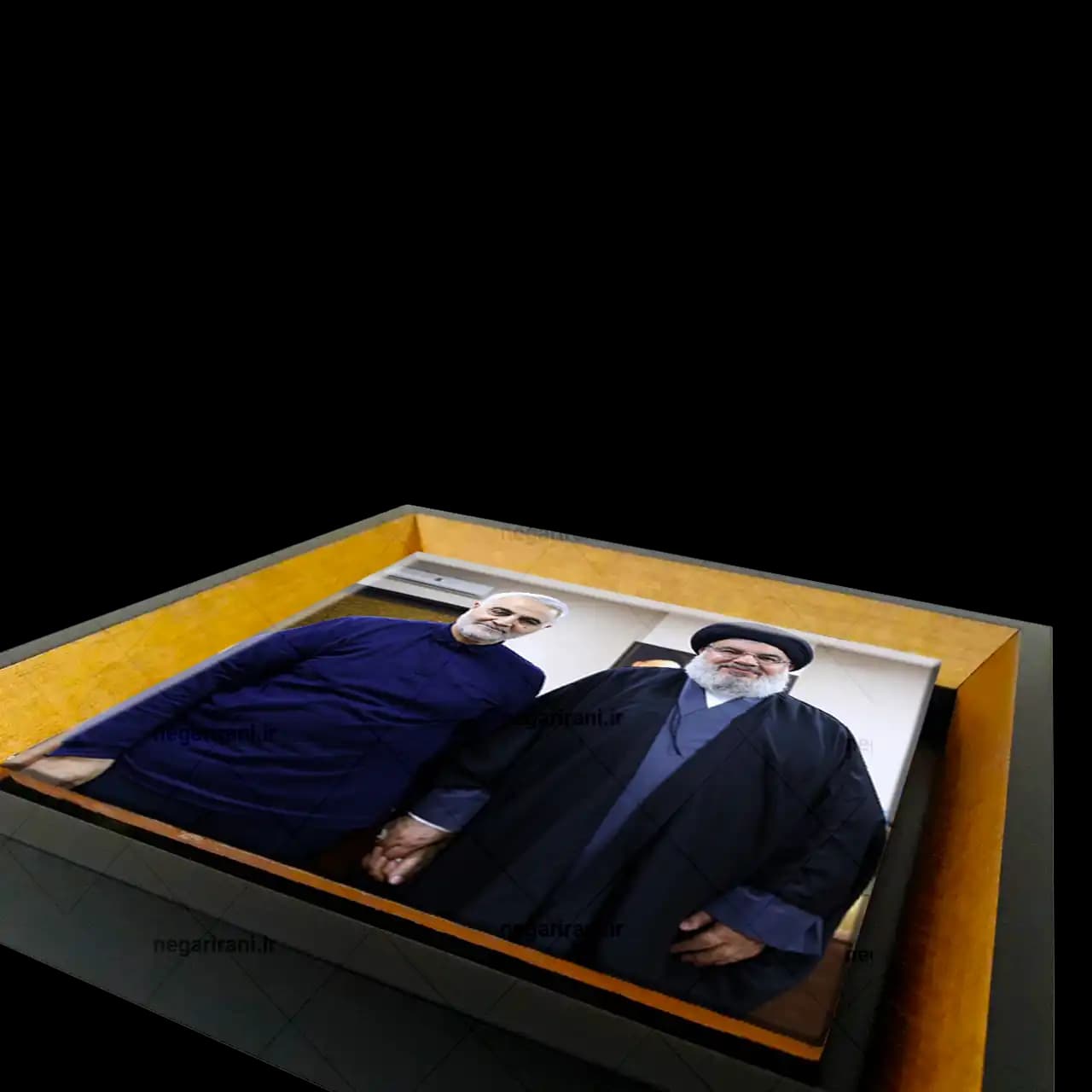تابلو کاشی شهید حسن نصرالله و شهید حاج قاسم سلیمانی مدل 2Z43 — تصویر ۳