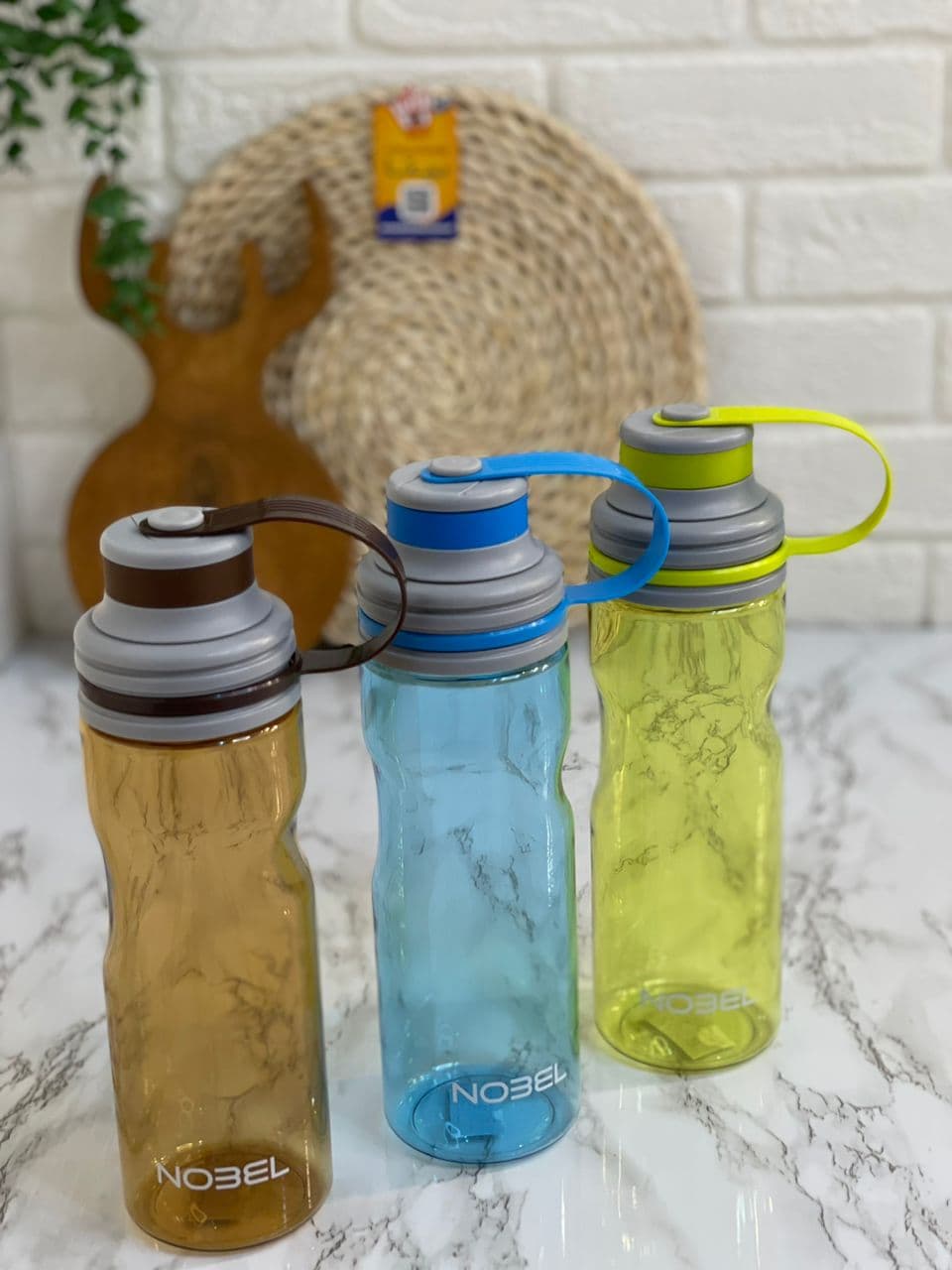 قمقمه شفاف سرپیچی 700ML NOBEL 01 — تصویر ۳