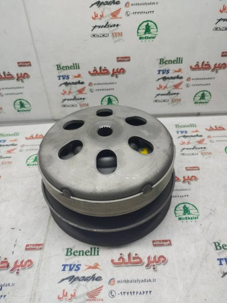 پولی (فولی) کلاچ عقب کامل موتور کلیک اصلی و pcx پی سی ایکس و لوکی 180 lucky و sym گالکسی sr 200 اس ار و j 200 جی و هوندا adv اصلی و واریو و دز و یاماها طرح ایروکس nvx اب خنک رادیاتور دار
