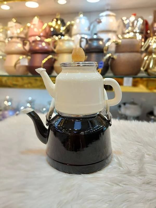 کتری قوری لعابی درب دار ساخت ترکیه طرح سفید مشکی