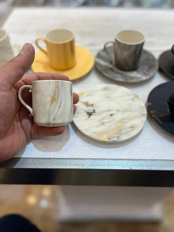 فنجان و نعلبکی طرح ماربل سفید طلایی ترکیه ای