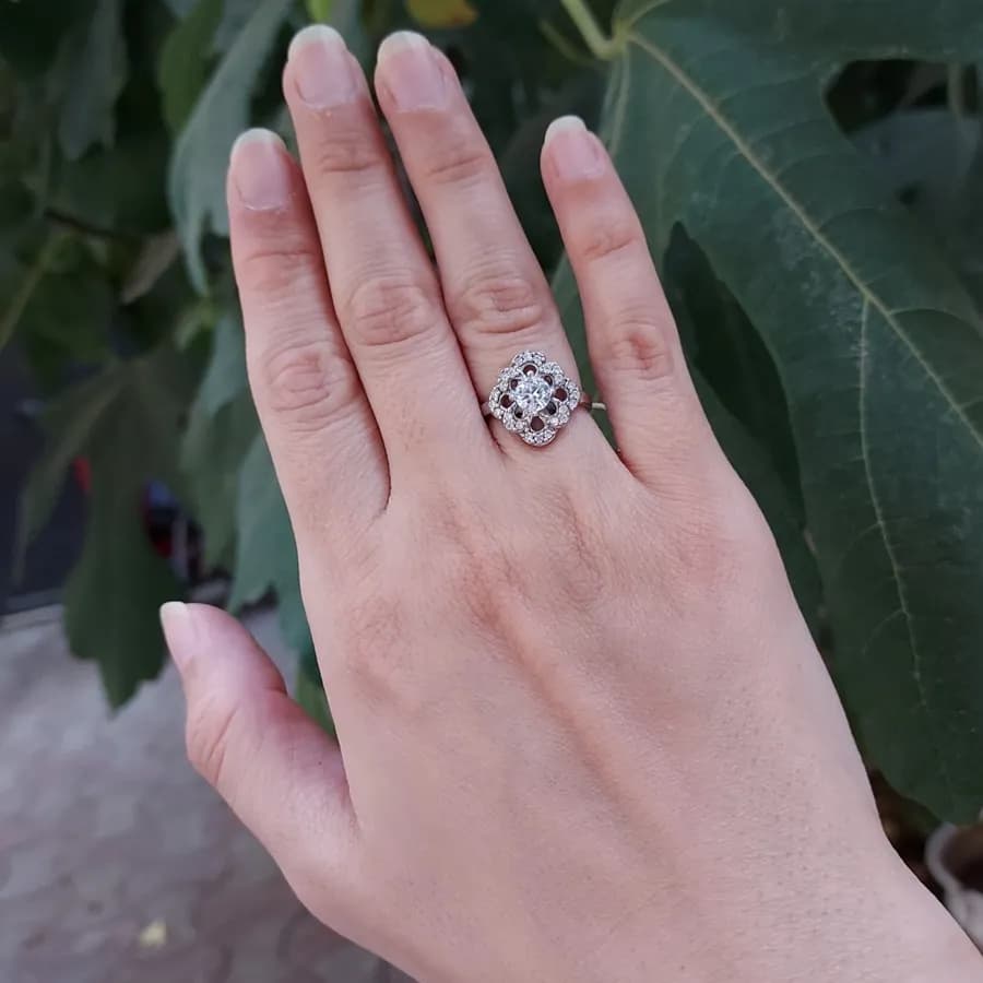 انگشتر نقره زنانه سولیتر طرح گل چهاربرگ، کد 416 — تصویر ۷